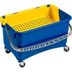 window-cleaning-bucket-with-wringer